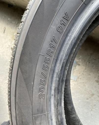 Yokohama BluEarth AE01 205/55 R17 91V