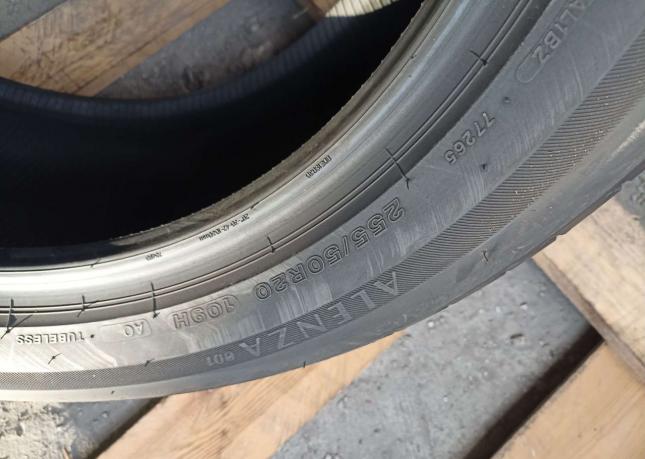 Bridgestone Alenza 001 255/50 R20