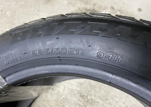 Bridgestone Blizzak LM-32 225/50 R17 94H