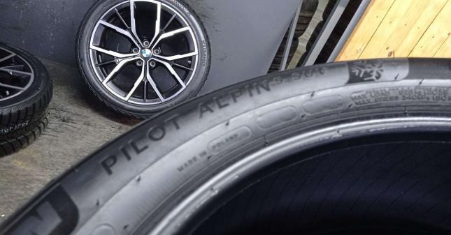 Michelin Alpin 5 235/55 R19