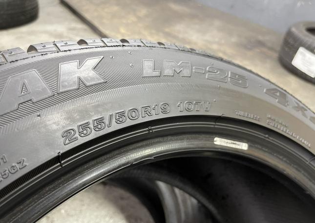 Bridgestone Blizzak LM-25 255/50 R19 107V