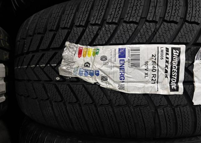 Bridgestone Blizzak LM005 DriveGuard 315/35 R21 и 275/40 R21