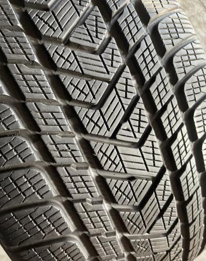 Pirelli Scorpion Winter RFT 275/40 R20 и 315/35 R20 V