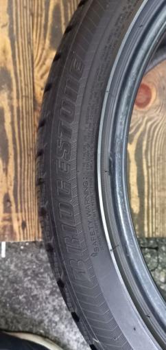 Bridgestone Blizzak LM-22 255/40 R19 100V