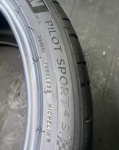 Michelin Pilot Sport 4 S 265/35 R19