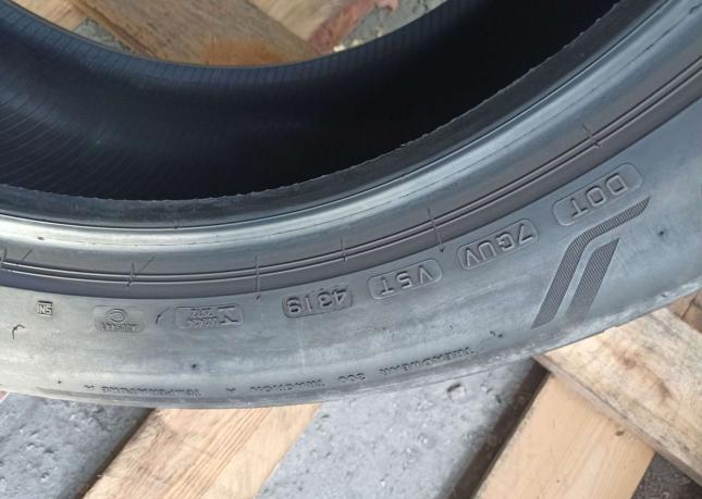 Bridgestone Alenza 001 255/50 R20