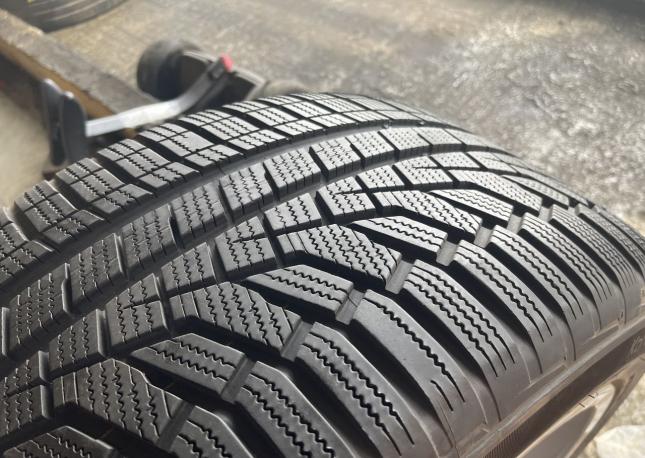 Hankook Winter I&#39;Cept Evo2 W320A SUV 285/45 R21 113V