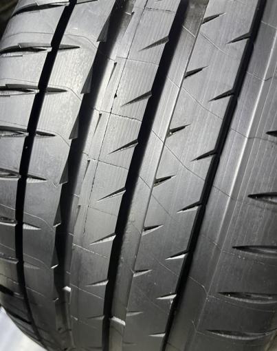 Michelin Pilot Sport 4 S 245/40 R20 и 275/35 R20 Y