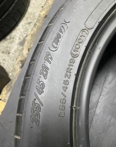 Michelin Pilot Super Sport 255/45 R19