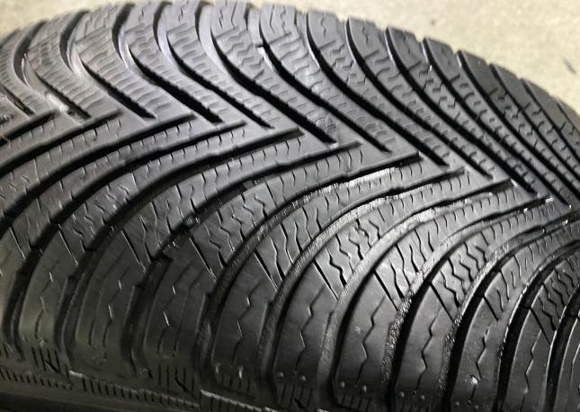 Michelin Alpin 5 215/65 R17 99H