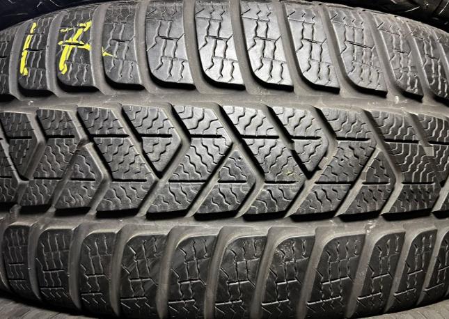 Pirelli Winter SnowControl Serie 3 215/55 R17