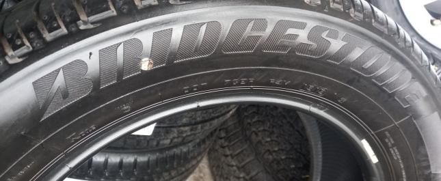 Bridgestone Dueler H/P 215/60 R17 96V