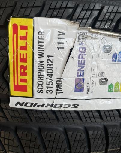 Pirelli Scorpion Winter 2 275/45 R21 и 315/40 R21 V