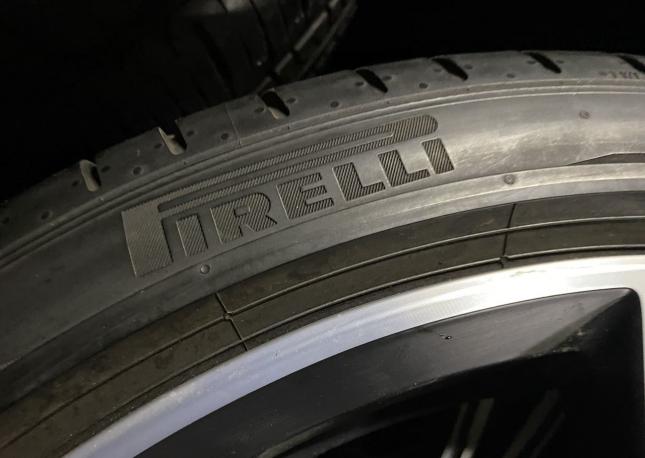 Pirelli P Zero PZ4 225/40 R19 93Y