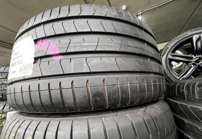 Pirelli P Zero Luxury Saloon 275/35 R20