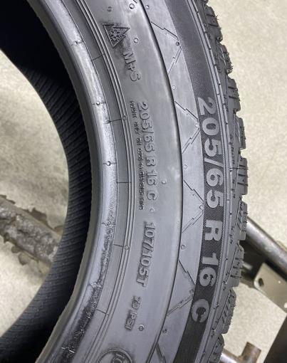 Continental VancoWinter 2 205/65 R16C