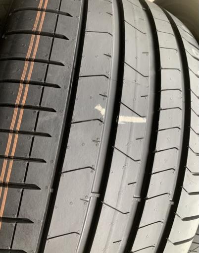 Pirelli P Zero Luxury Saloon 275/40 R21 и 315/35 R21 107