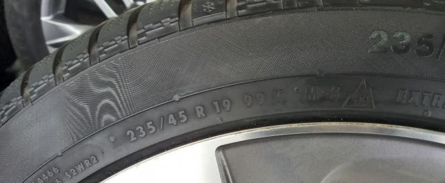 Continental ContiWinterContact TS 830 P 235/45 R19 99V