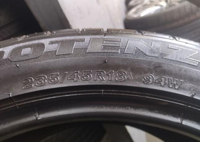 Bridgestone Potenza RE050A 235/45 R18 94W