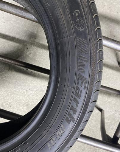 Yokohama BluEarth RV-01 215/60 R17