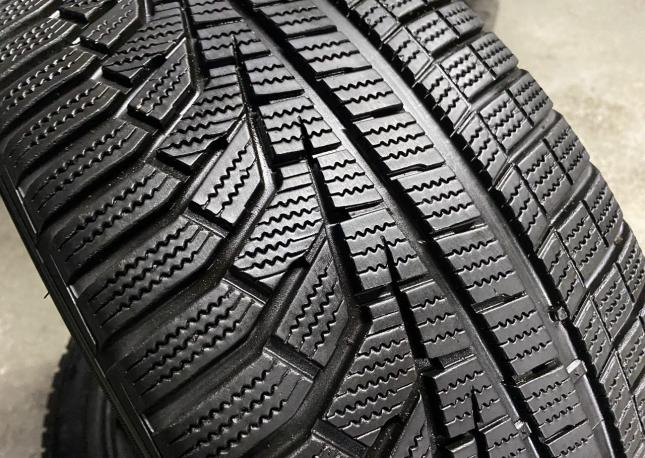 Hankook Winter I&#39;Cept Evo2 W320C 235/45 R18 98V