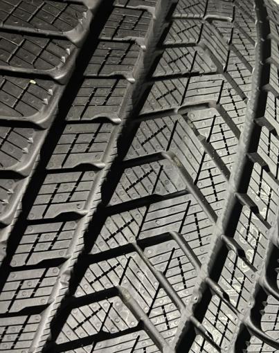 Pirelli Scorpion Winter 285/35 R22 и 315/30 R20 V