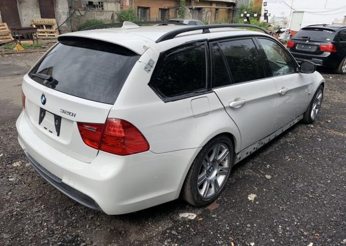 Bmw e91 e90 универсал n46 320 из Японии на запчаст