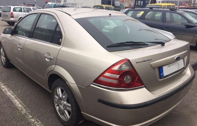 Ford Mondeo 2005 г на запчасти