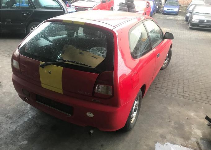 Разбор на запчасти Mitsubishi Colt