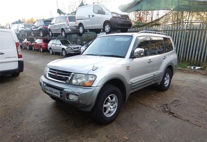 Разбор на запчасти Mitsubishi Pajero 2000-2006