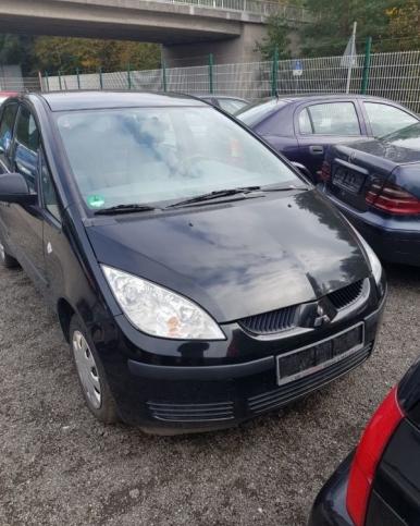 Mitsubishi Colt 2005г. на запчасти