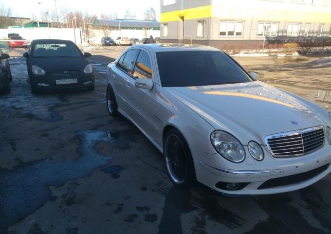 На запчасти Мерседес W211 E55AMG-2005