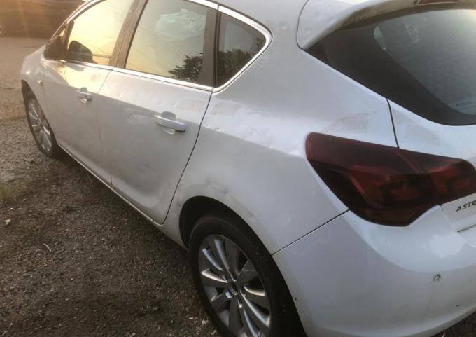 Opel Astra J хэтчбек IV по частям