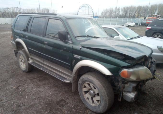 Mitsubishi Montero Sport 3l 6G72 177л/c АКПП 2000г