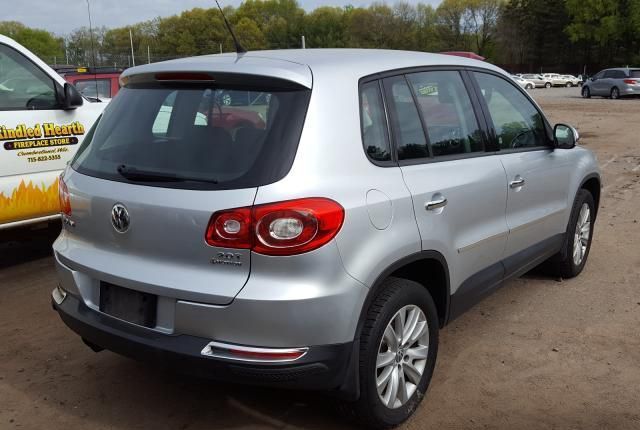 Volkswagen Tiguan 2.0 tsi CCT 2010