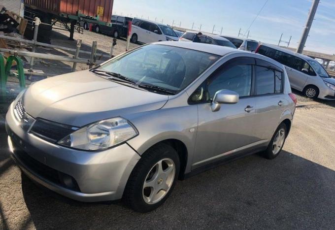 Nissan Tiida в разборе по частям