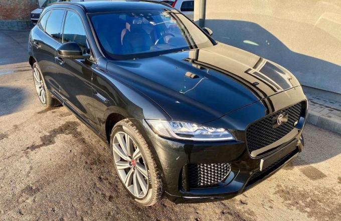 Jaguar F-Pace 2017 г на запчасти