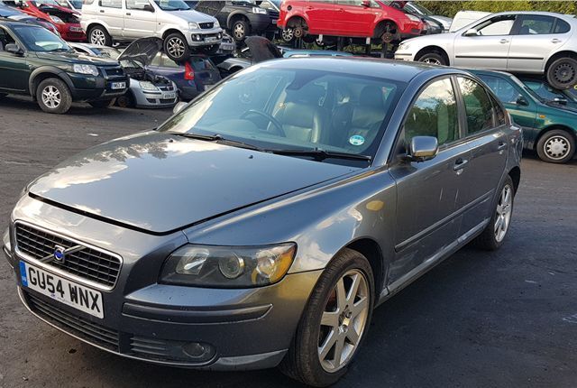 Разбор на запчасти Volvo S40 2004