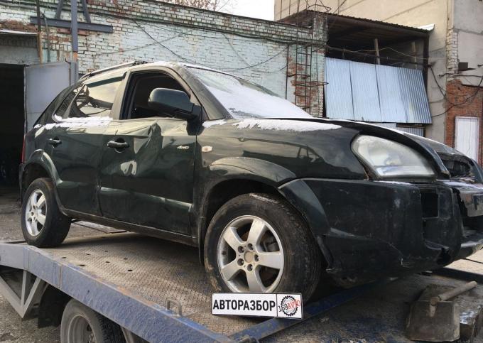 Hyundai Tucson 1 (JM) по запчастям