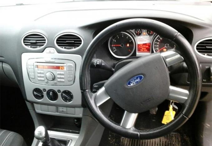 Разбор на запчасти Ford Focus 2 2008-2011