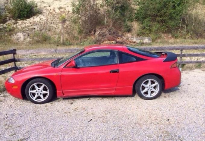 Mitsubishi Eclipse 1998, на запчасти