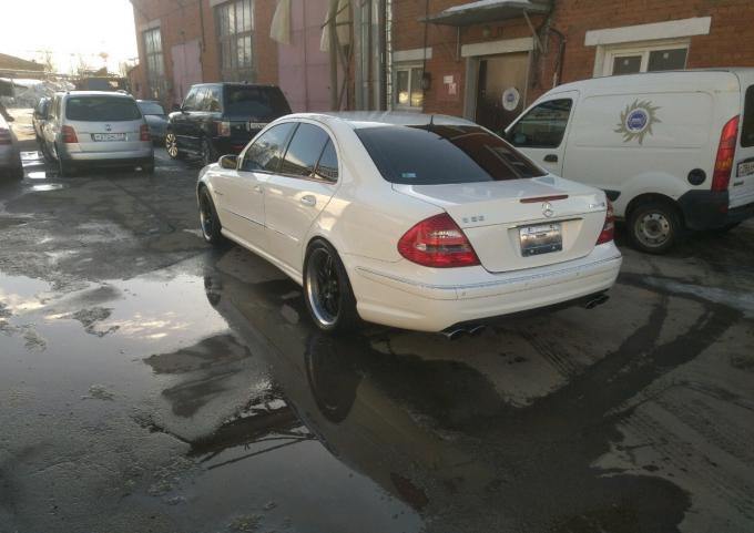 На запчасти Мерседес W211 E55AMG-2005