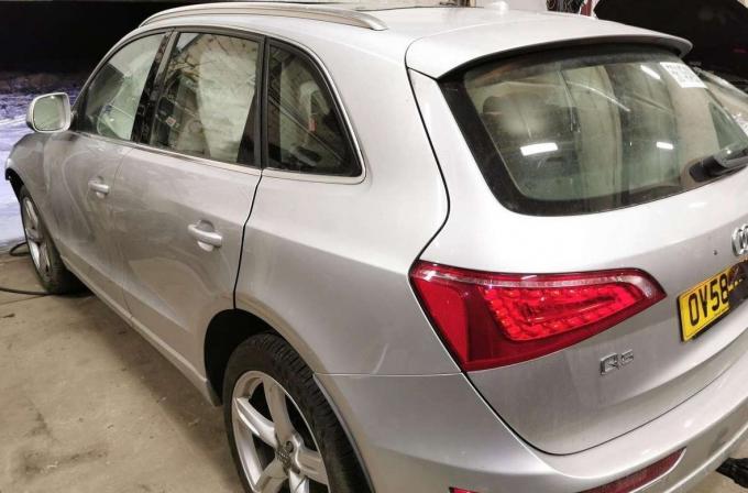 Audi Q5 2010 г на запчасти