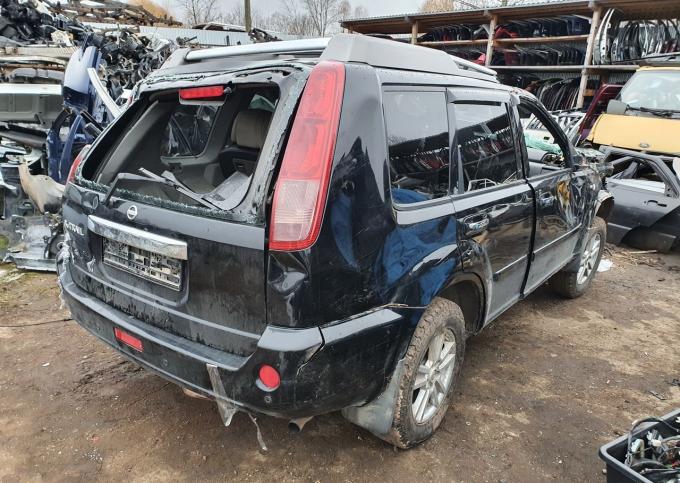 Nissan X-trail T30 2.0 QR20 МКПП 4х4 черный в разб