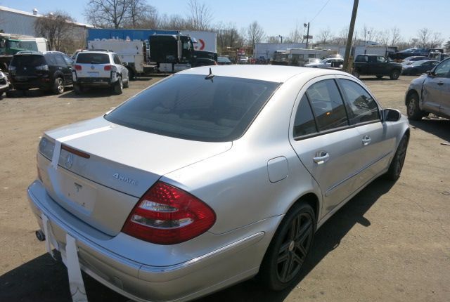 Разбор на запчасти Mercedes E W211