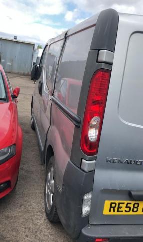 Renault Trafic 2.0DCI 2006 авто в разборе