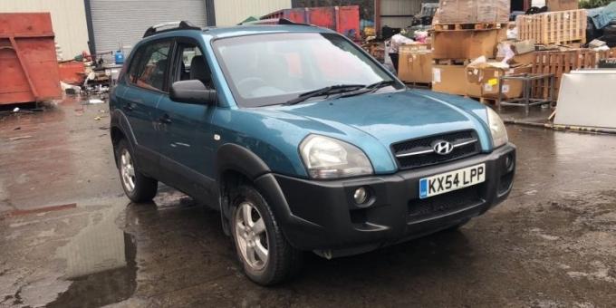 Разбор Hyundai Tucson 2006 Запчасти Капот Фары