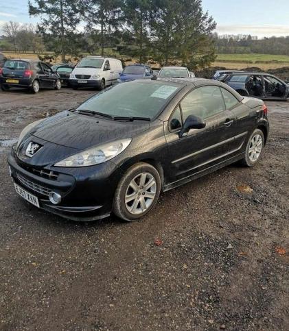 Peugeot 207 CC 2010 г на запчасти