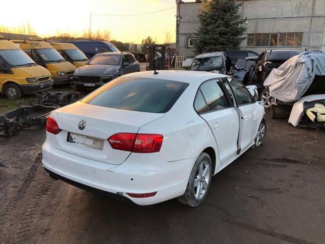 Volkswagen Jetta 2014 г на запчасти