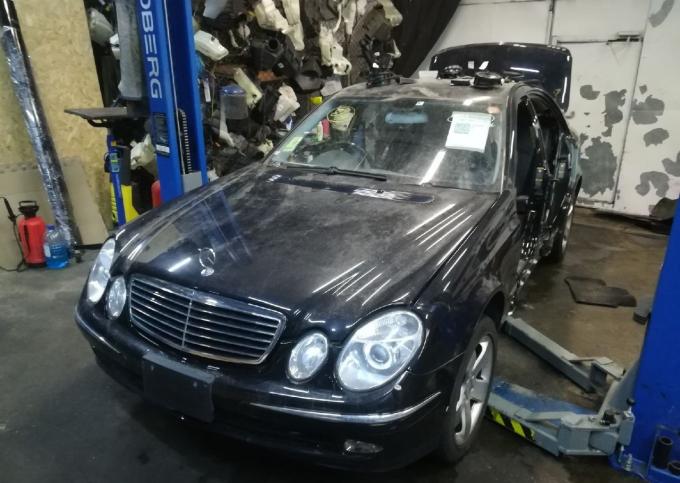 Mercedes E320 W211 разбираем Мерседес